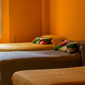 2* Alojamento de Acomodação e Pequeno-almoço Bologna B&B