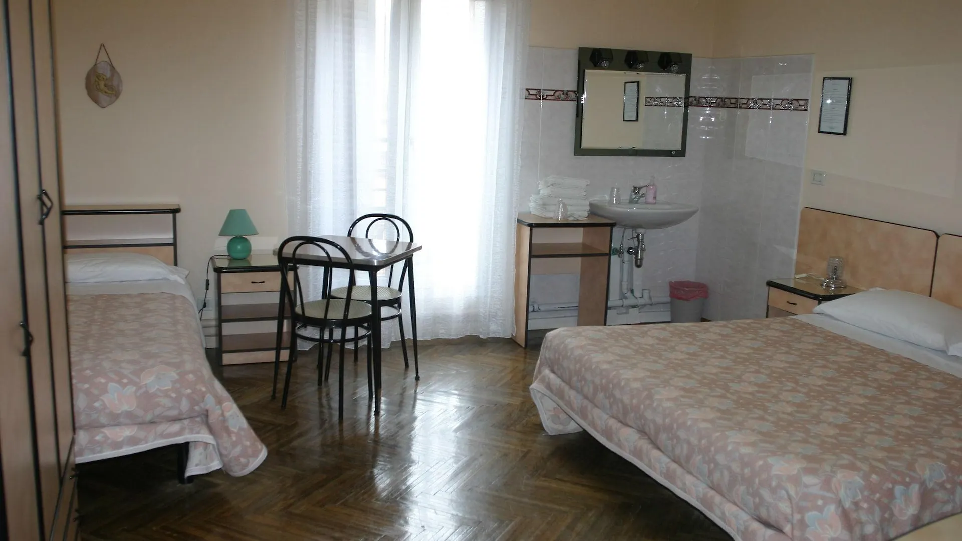 Hotel Panorama Bologna Centro 0*,